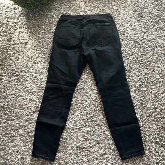 Silver - Picture 5 of 8